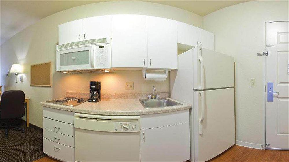 Candlewood Suites Austin-Round Rock By Ihg Room photo